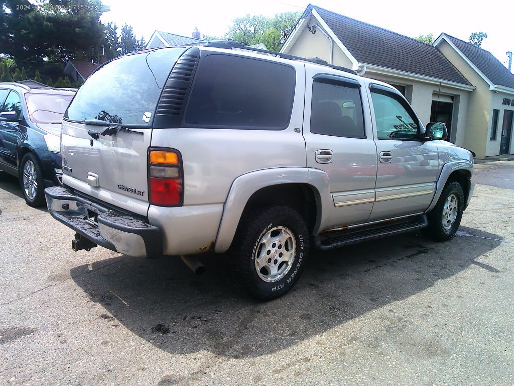 2004 Chevrolet Tahoe Image 5