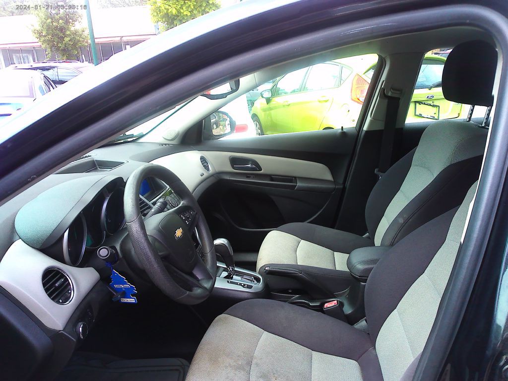 2012 Chevrolet Cruze Image 6