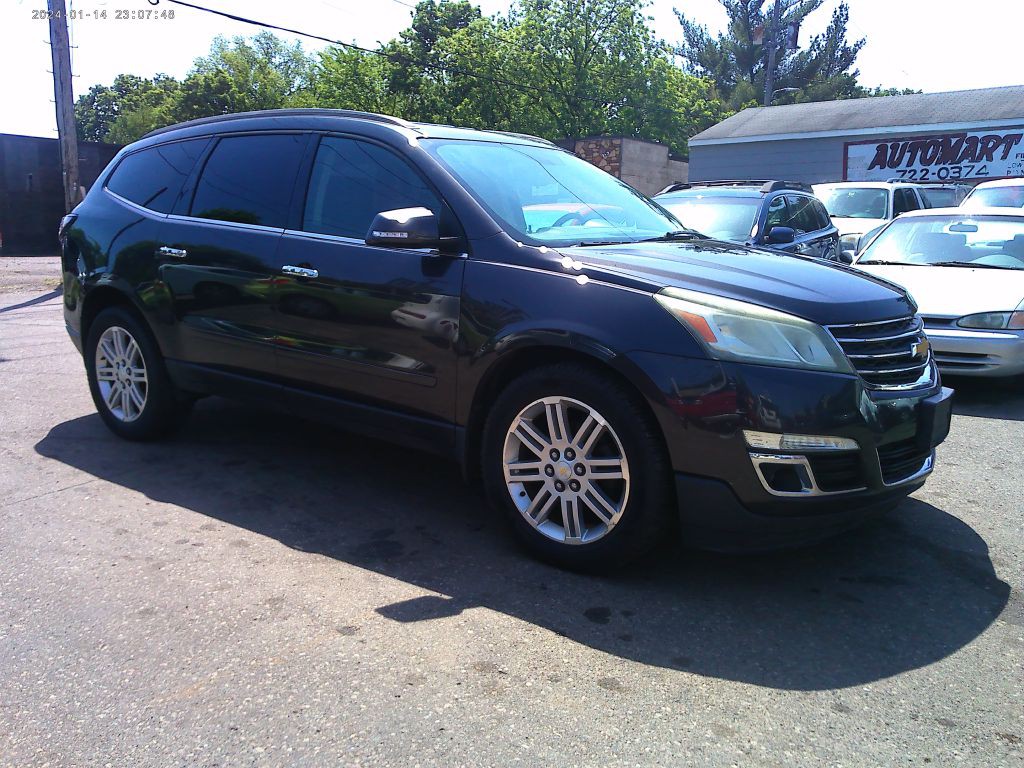 2013 Chevrolet Traverse Image 1