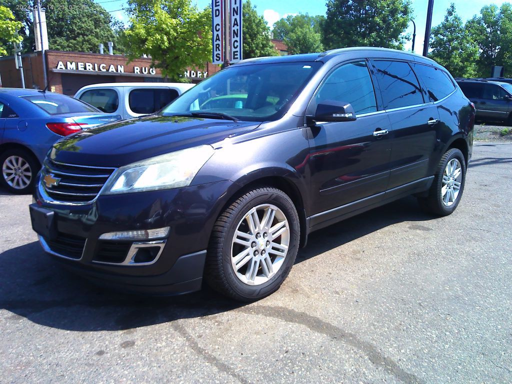 2013 Chevrolet Traverse Image 2