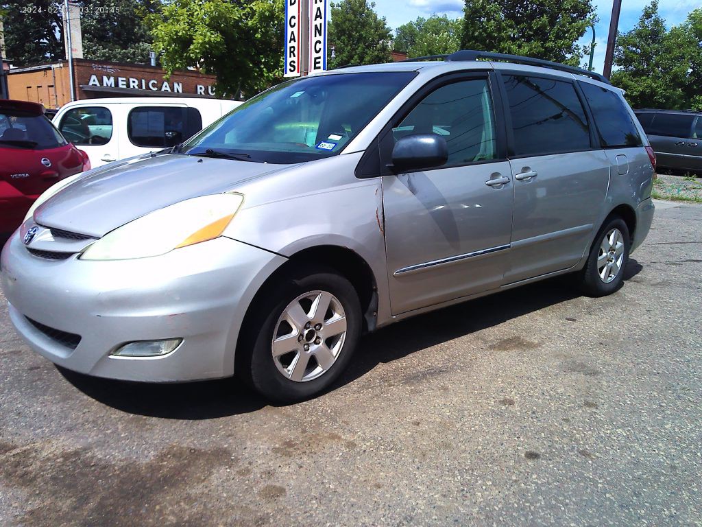 2006 Toyota Sienna Image 2