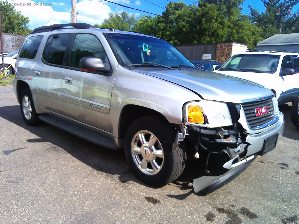 2005 GMC Envoy Image 2