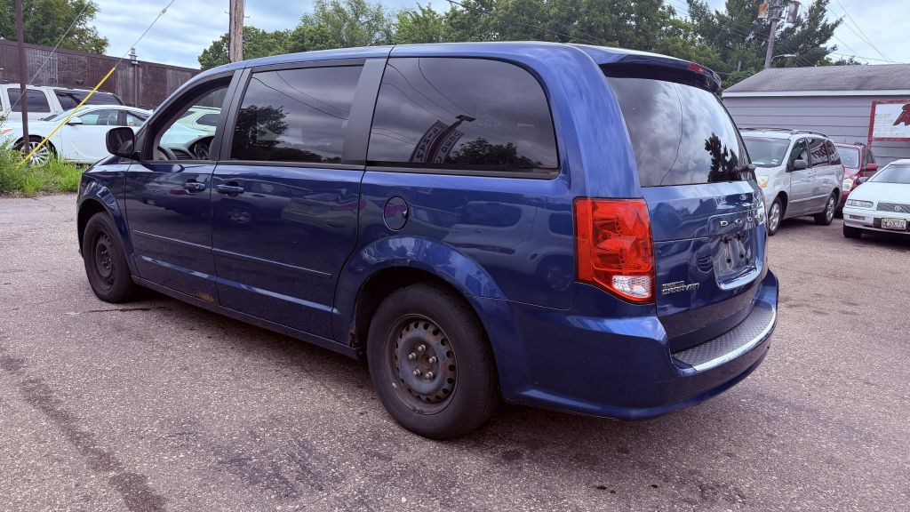2011 Dodge Grand Caravan Image 4