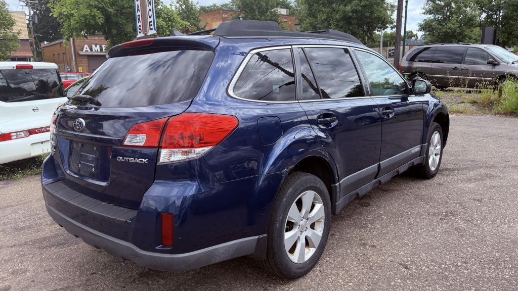 2011 Subaru Outback Image 4