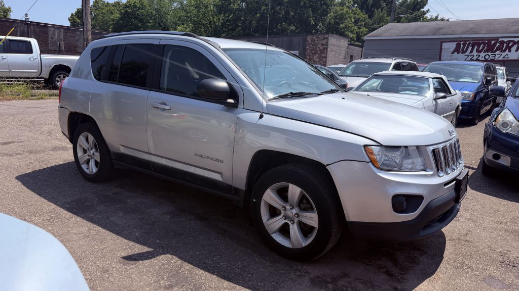 2011 Jeep Compass Image 1