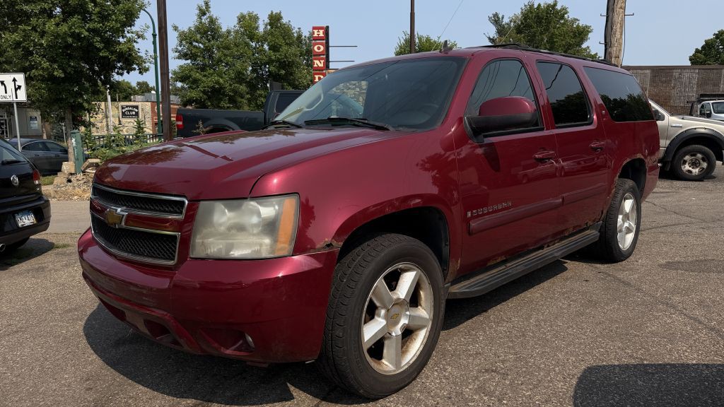 2007 Chevrolet Suburban Image 2