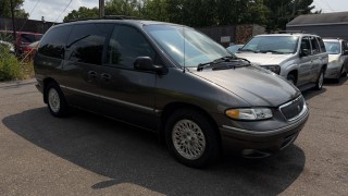 Image for 1997 Chrysler Town & Country LX ID: 7596454