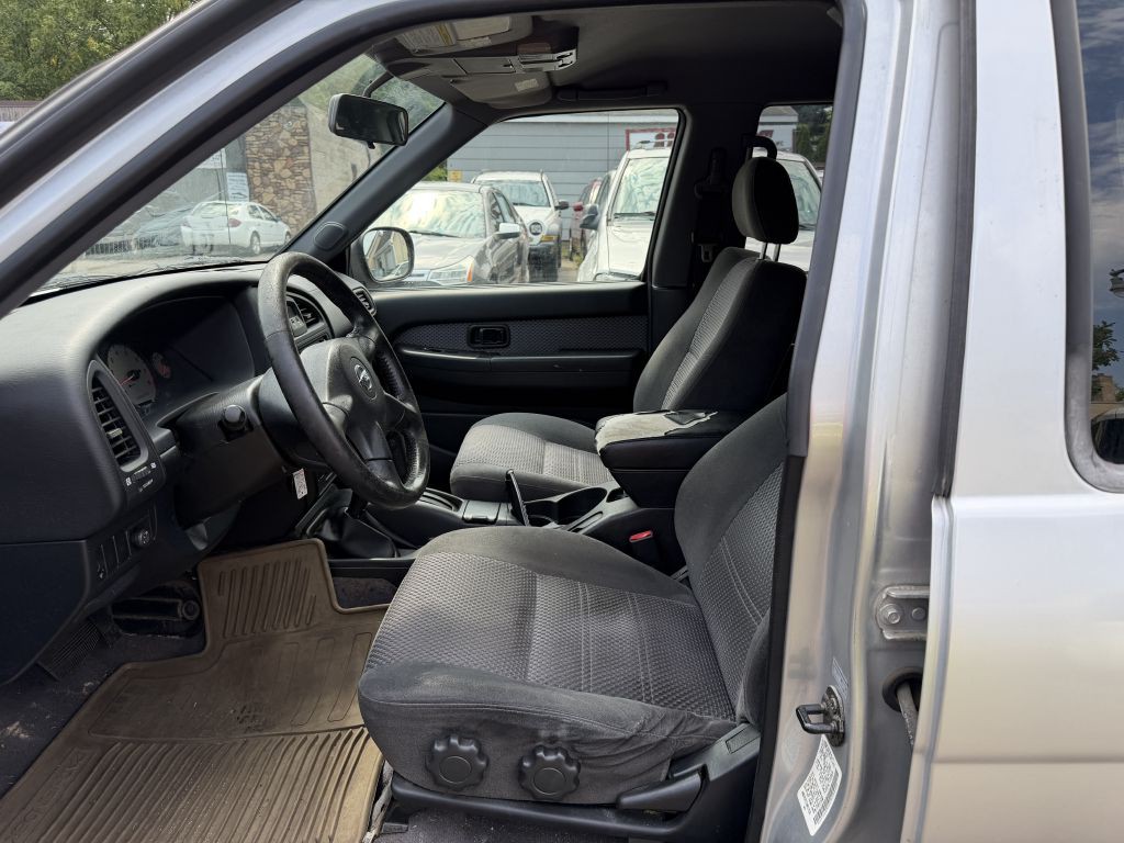 2003 Nissan Pathfinder Image 6