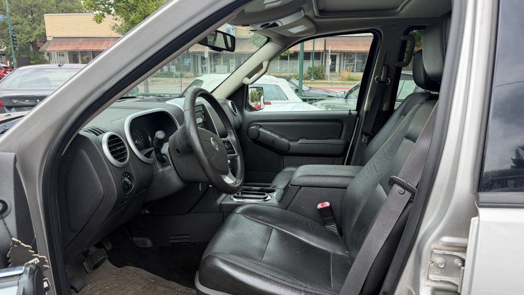 2008 Mercury Mountaineer Image 6