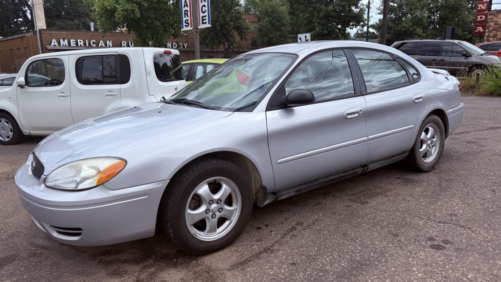 2005 Ford Taurus Image 1