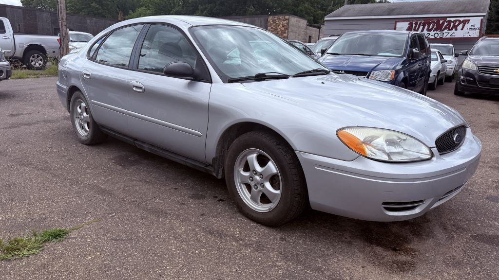 2005 Ford Taurus Image 2
