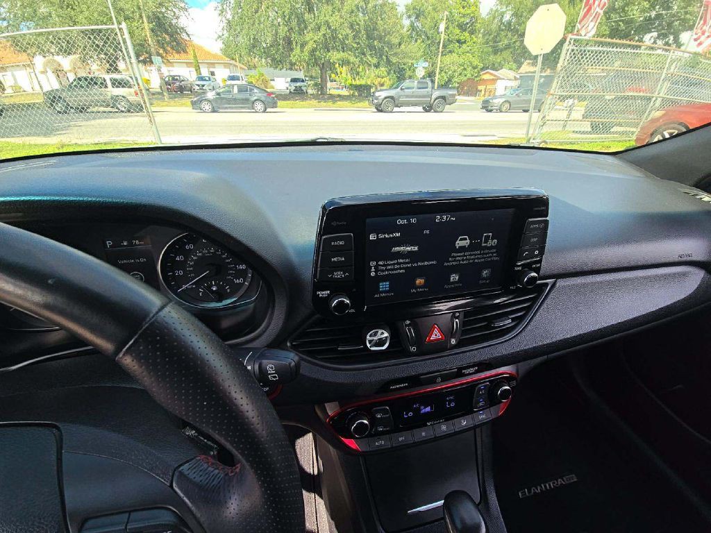 2018 Hyundai Elantra Image 8