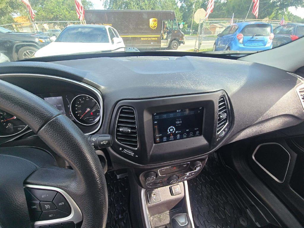 2019 Jeep Compass Image 5