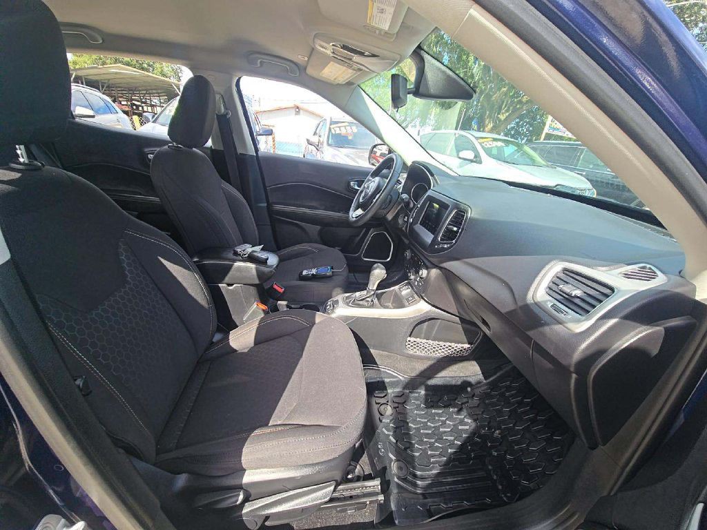 2019 Jeep Compass Image 8