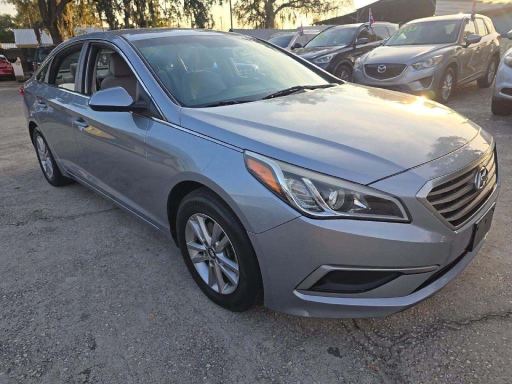 2017 Hyundai Sonata Image 3