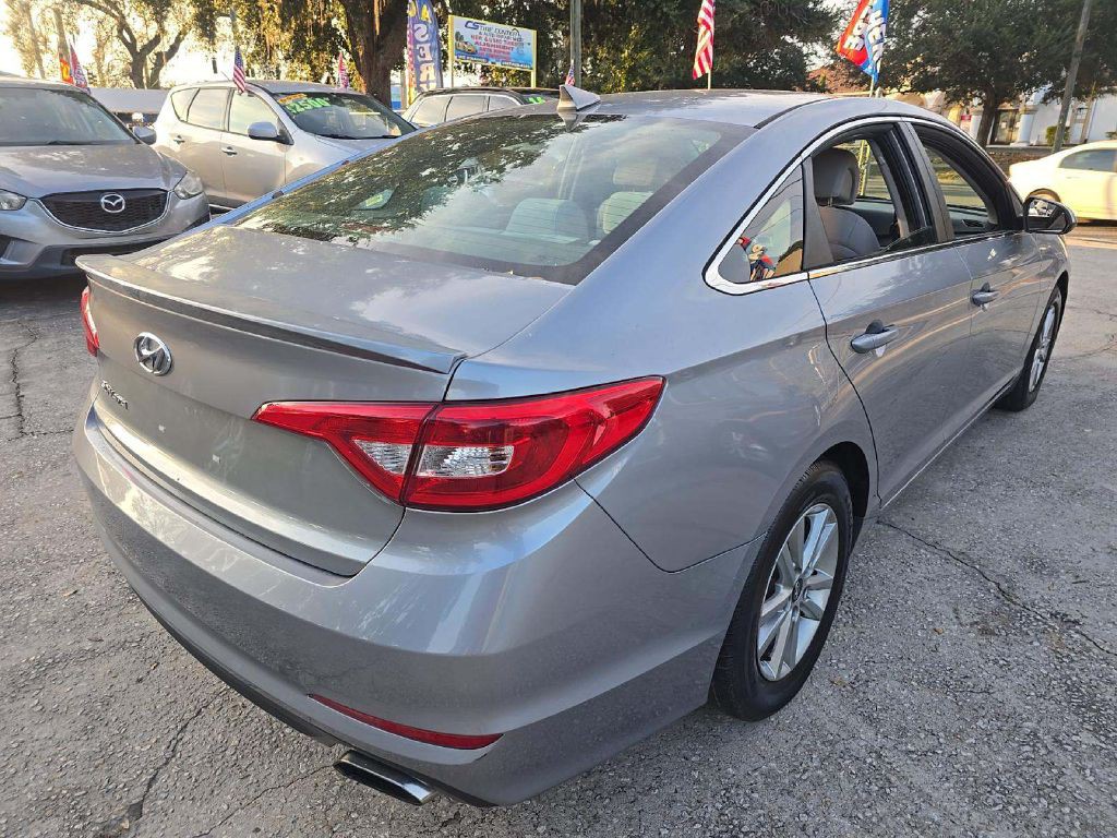 2017 Hyundai Sonata Image 4
