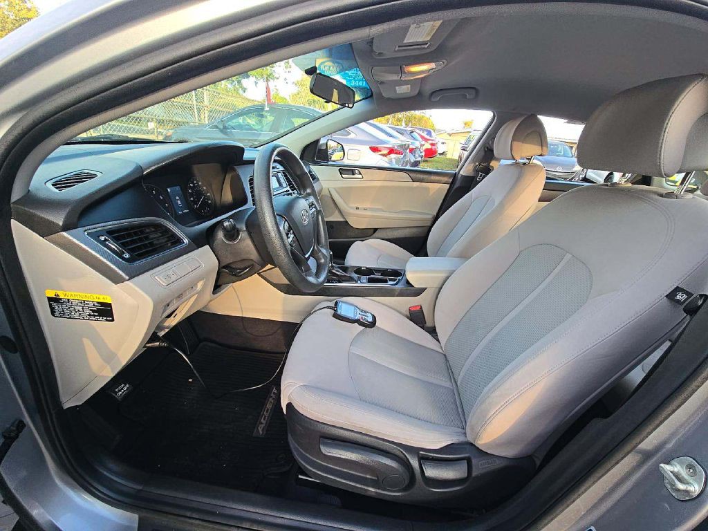 2017 Hyundai Sonata Image 7