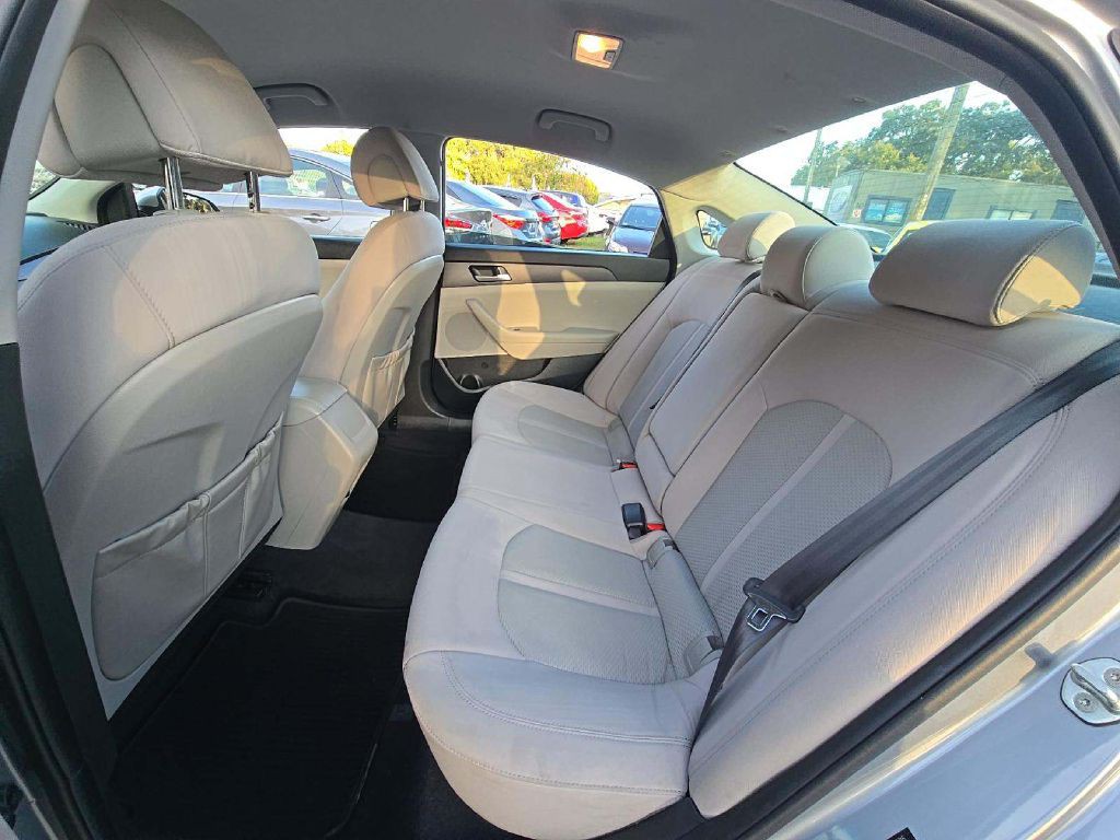 2017 Hyundai Sonata Image 8