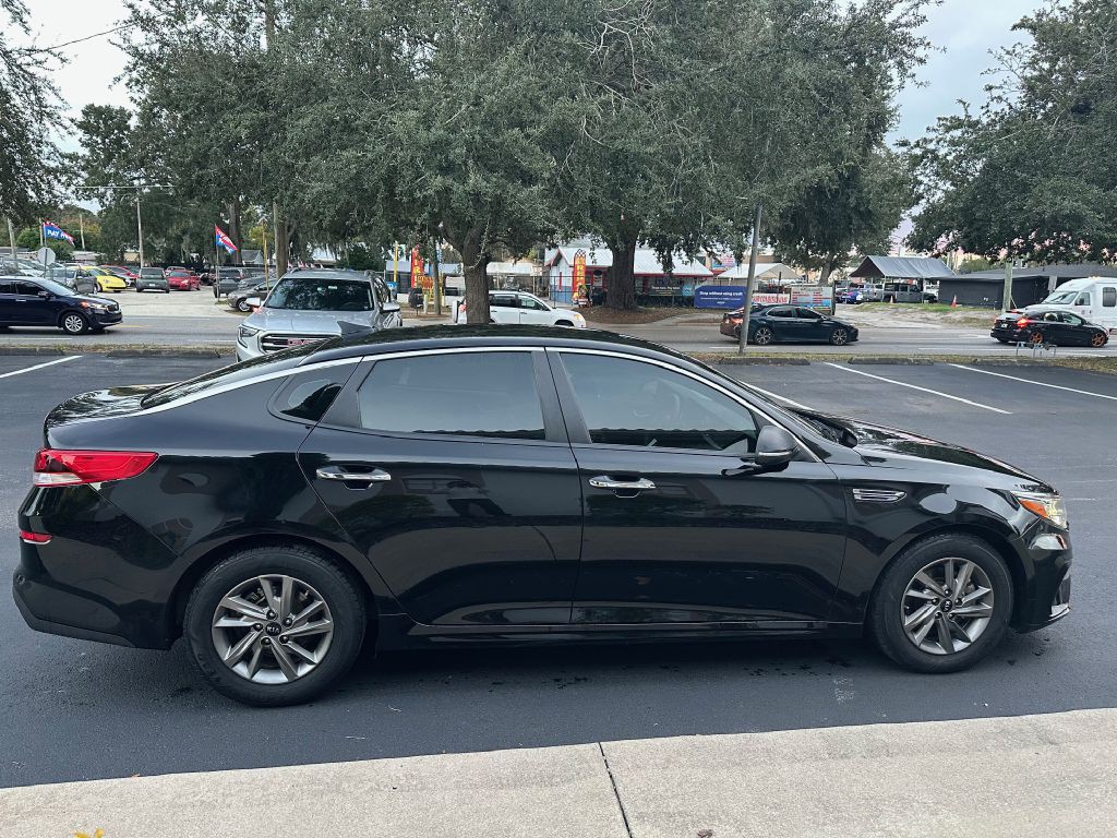 2020 Kia Optima Image 4