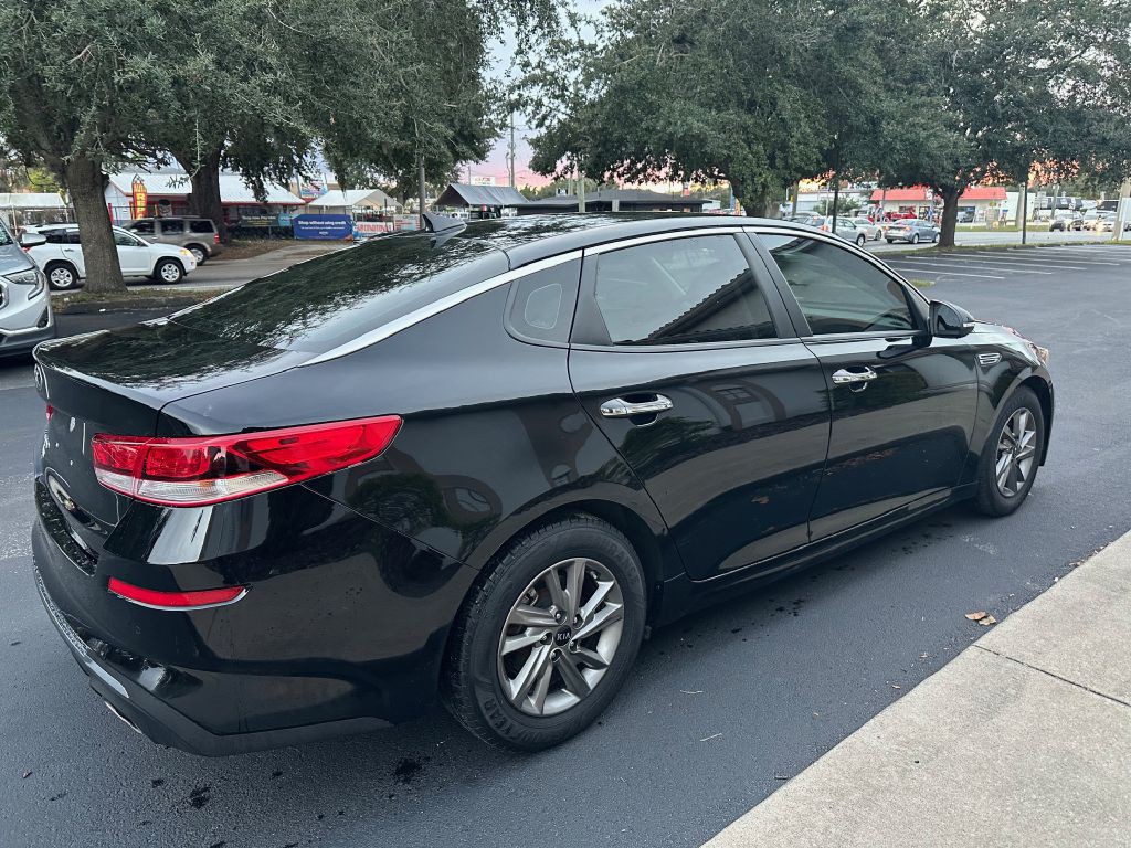 2020 Kia Optima Image 5