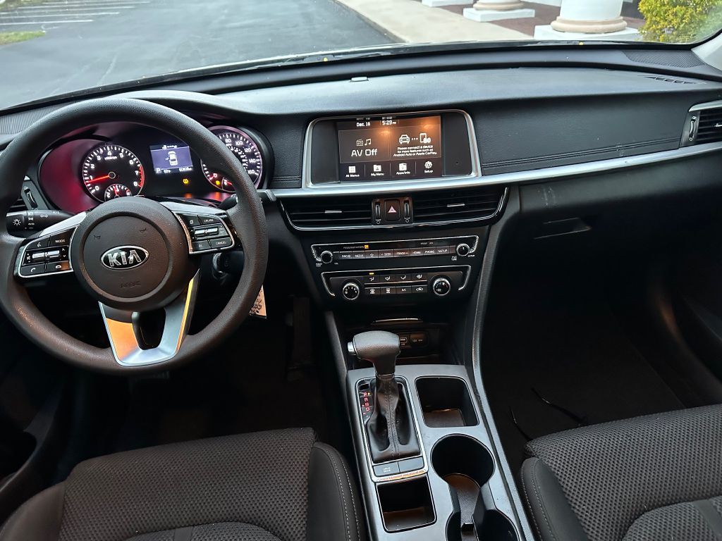 2020 Kia Optima Image 9