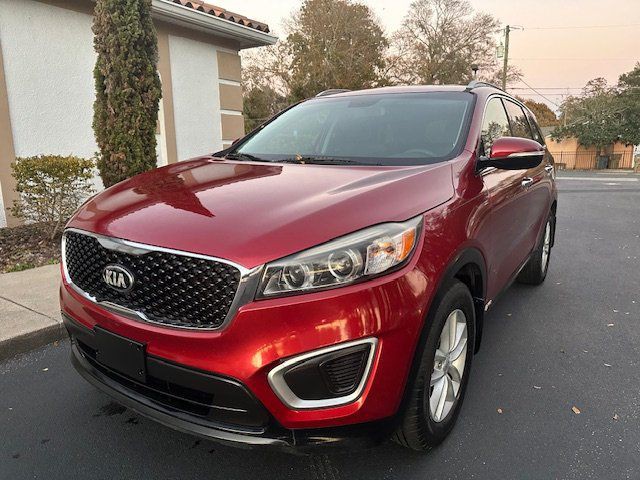 2017 Kia Sorento Image 2