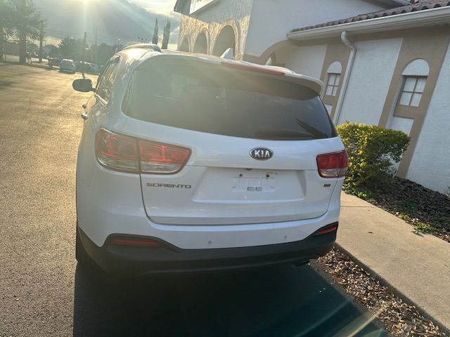 2016 Kia Sorento Image 6