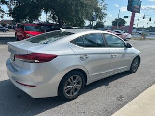 2018 Hyundai Elantra Image 6