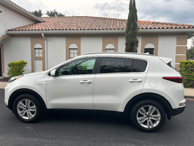 2017 Kia Sportage Image 2