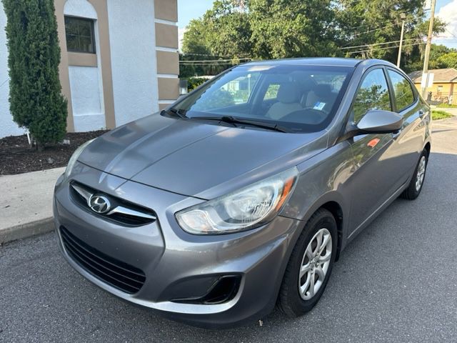 2014 Hyundai Accent Image 2