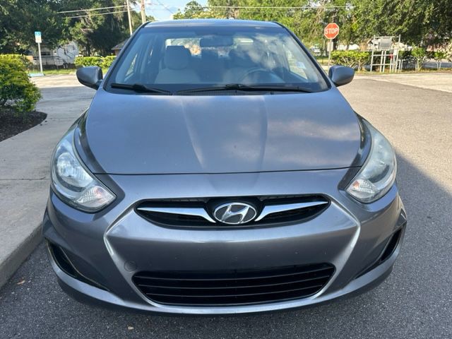2014 Hyundai Accent Image 3