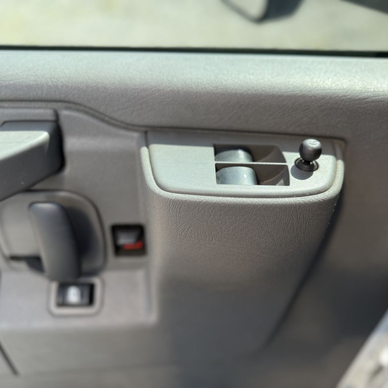 2021 GMC Savana Image 16