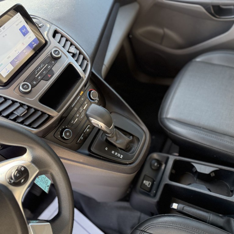 2022 Ford Transit Connect Image 13