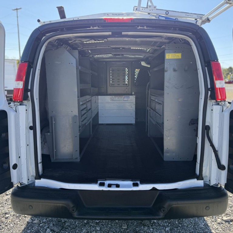 2020 Chevrolet Express Image 4
