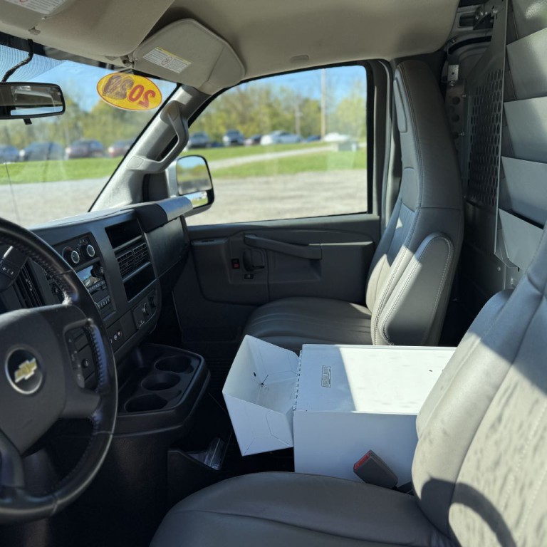 2020 Chevrolet Express Image 15