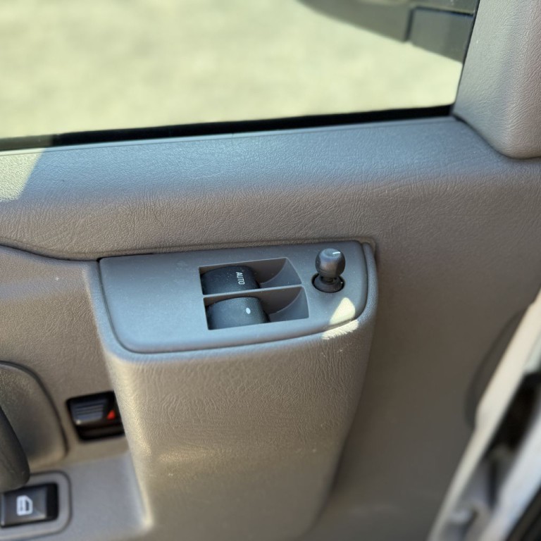 2020 Chevrolet Express Image 18