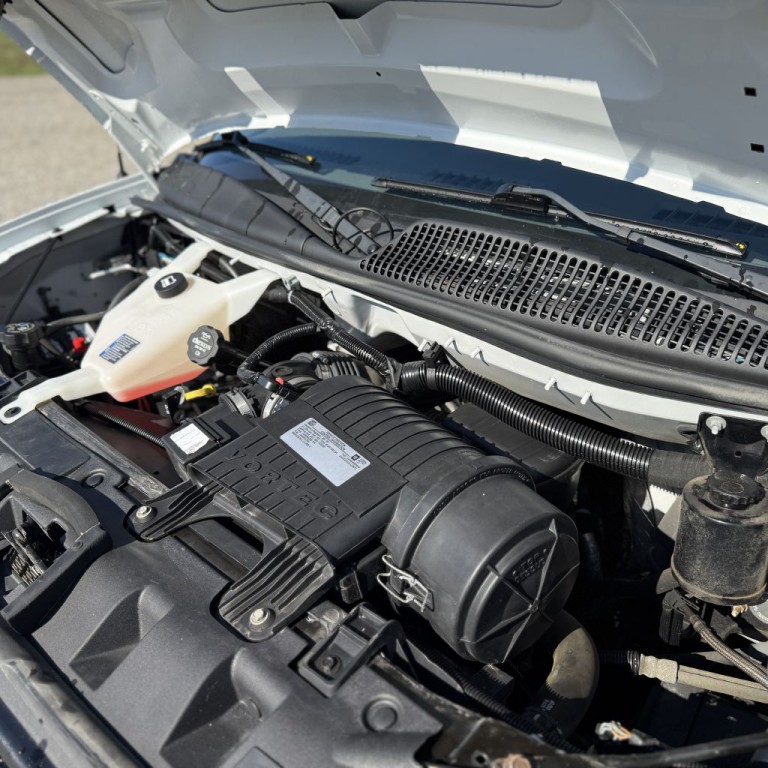 2020 Chevrolet Express Image 19