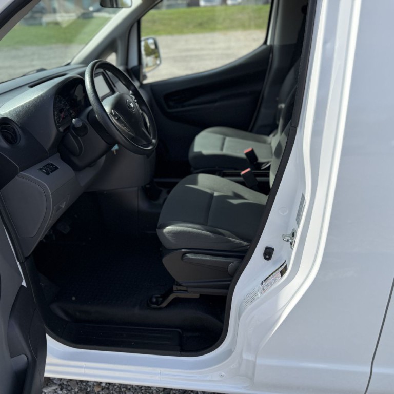 2020 Nissan NV200 Image 12