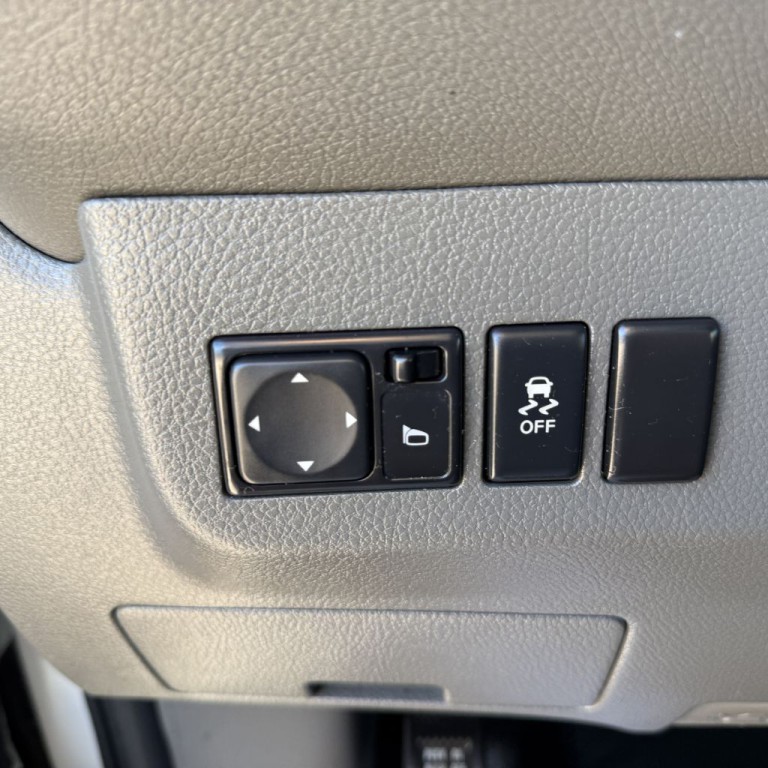 2021 Nissan NV Image 17