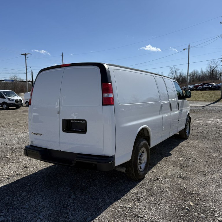 2022 Chevrolet Express Image 3