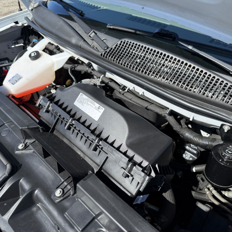 2022 Chevrolet Express Image 19