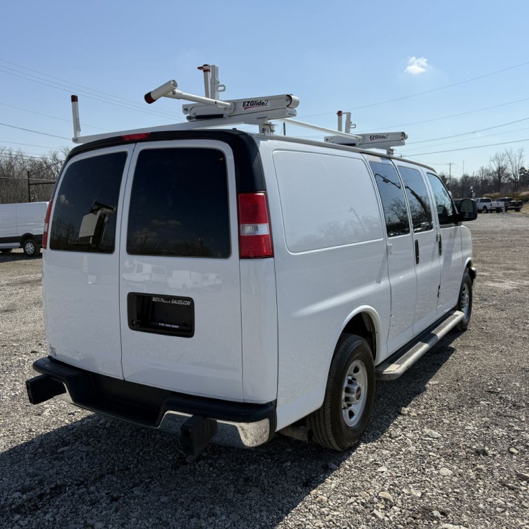 2020 GMC Savana Image 3
