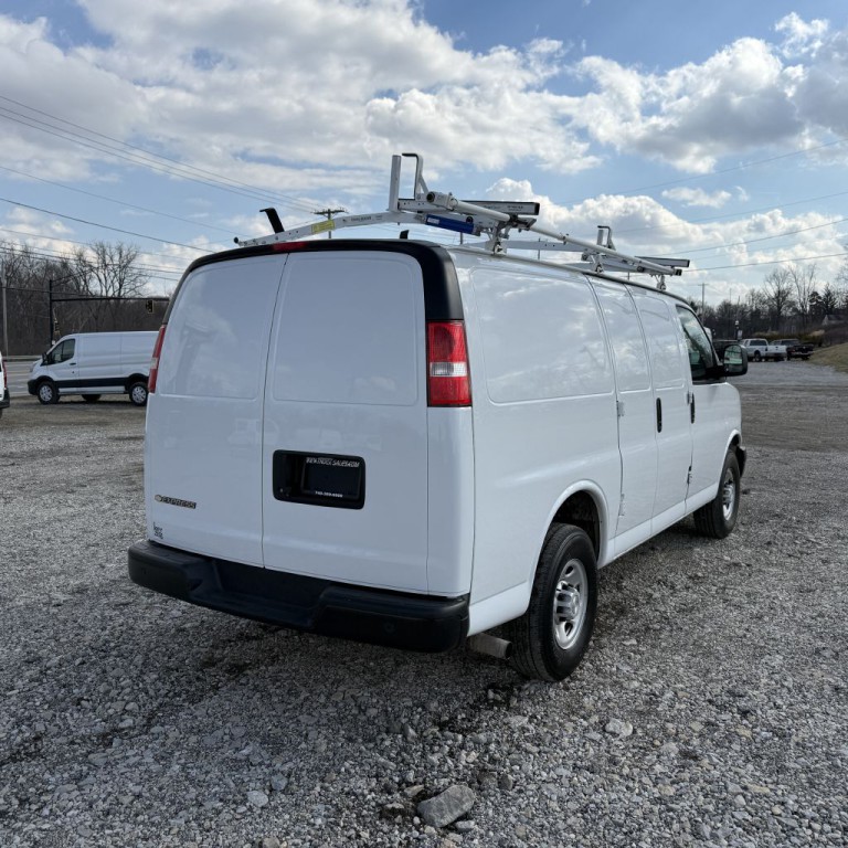 2019 Chevrolet Express Image 3