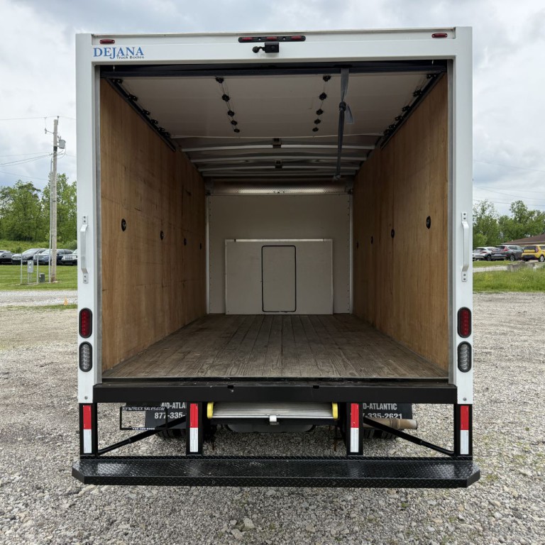 2022 Ford Econoline Image 4