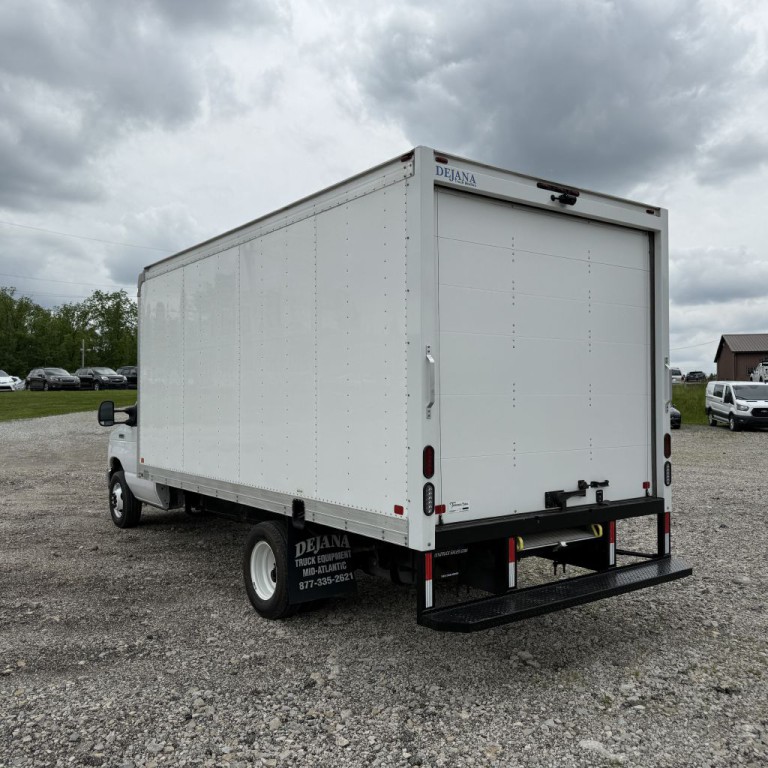 2022 Ford Econoline Image 5