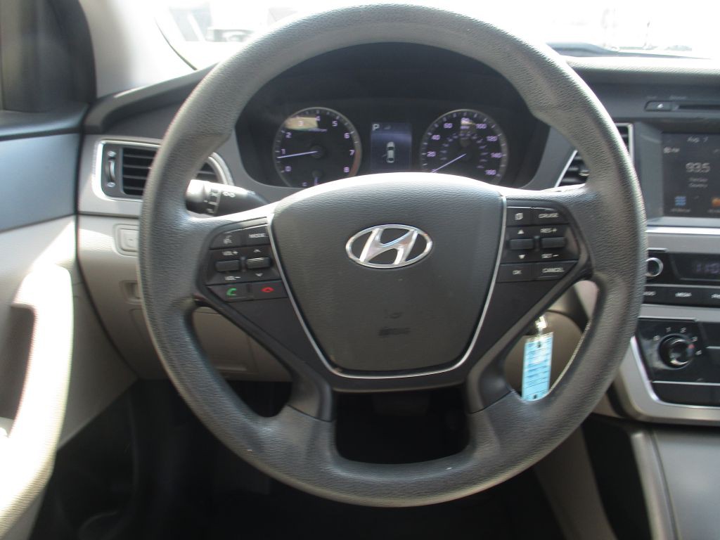 2017 Hyundai Sonata Image 10