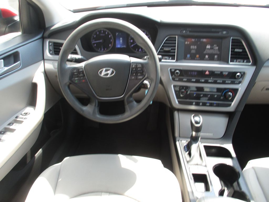 2017 Hyundai Sonata Image 11