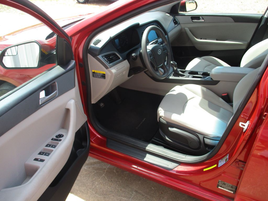 2017 Hyundai Sonata Image 16