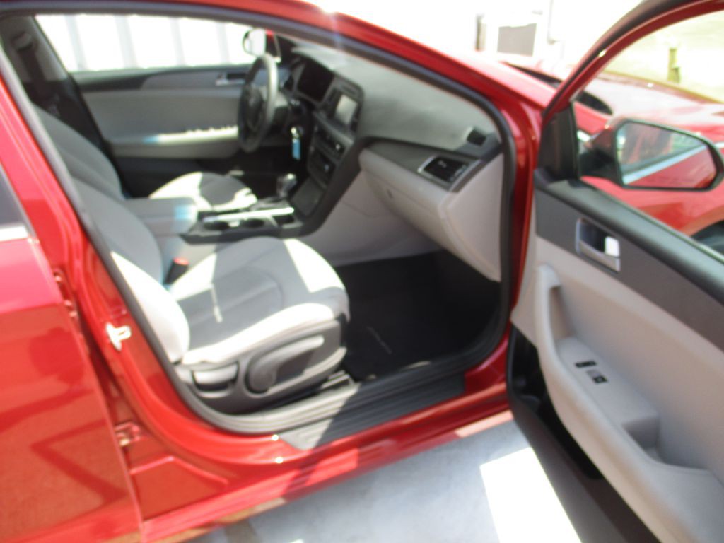 2017 Hyundai Sonata Image 20