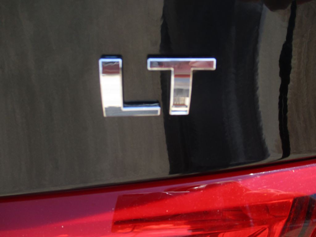 2017 Chevrolet Malibu Image 10